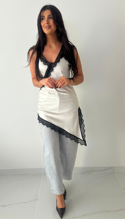 Beige top satijn kant