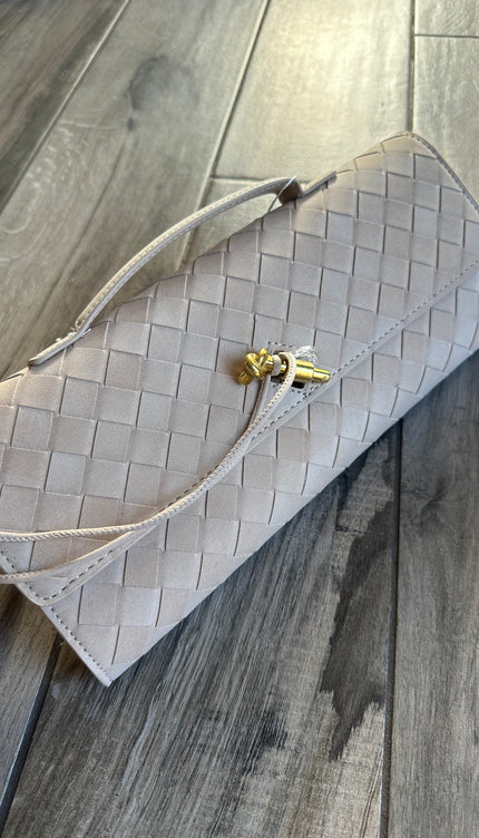 Trendy clutch beige